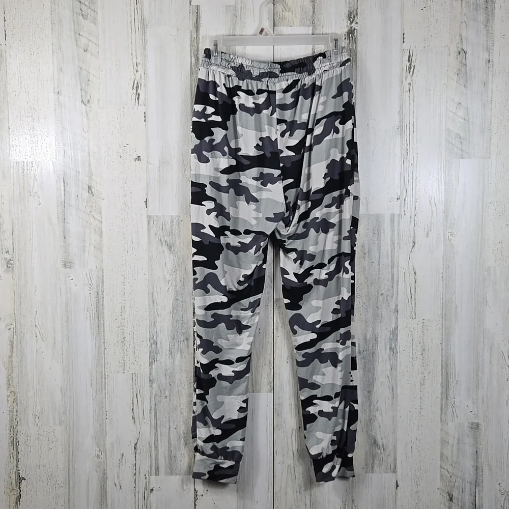 eye candy gray camo leggings with zipper pockets women's plus size 1X